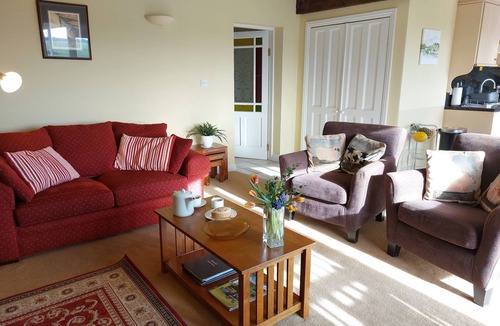 Spennymoor Cottage | Meadow cottage- two bedrooms both ensuite and all on one level.