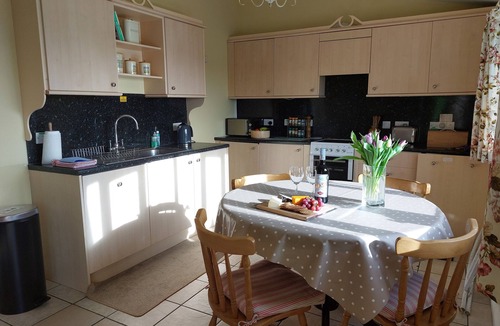 Spennymoor Cottage | Meadow cottage- two bedrooms both ensuite and all on one level.