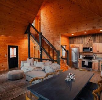 McArthur House | Memories at Hillside A Modern Cabin Hocking Hills
