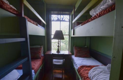 West End Apartment | Michie Hostel