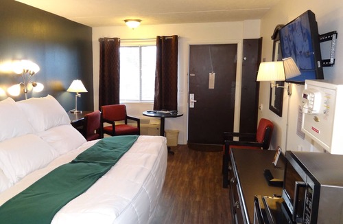 Petoskey Hotel | @ Michigan Inn & Lodge