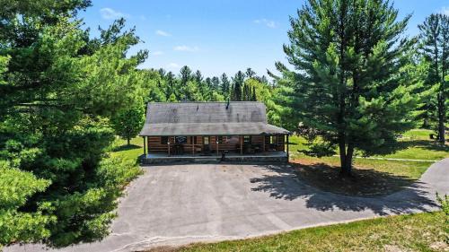 Thompsonville House | Michigan Up North Adventures All seasons retreat