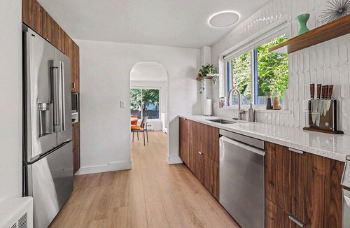 Manistee House | Mid-Century Modern Pet-Friendly Home near Beach