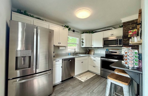 Jeffersonville - Clarksville House | Mid-Century Modern Getaway minutes from Downtown Louisville