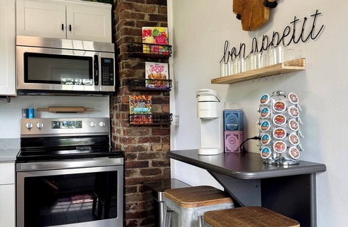 Jeffersonville - Clarksville House | Mid-Century Modern Getaway minutes from Downtown Louisville