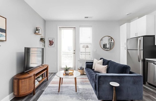 Cole-Noble District Apartment | Mid-century Modern Studio Cozysuites Downtown