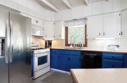 Grand Haven Cottage | Mid-Century Retreat | Walk to Beach | Sunset Deck