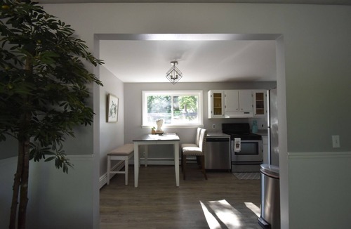 Topsham House | Mid-Coast 3BR Private Home with All Fenced in Backyard