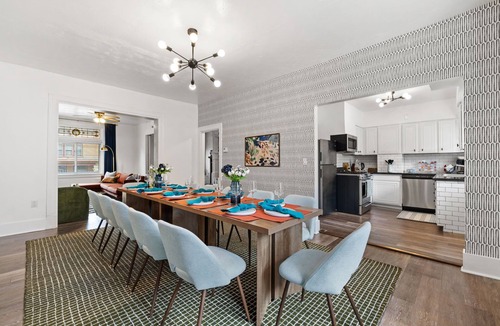 Pittsburgh House | Midcentury 5BD - BBQ & Yard - Close to DT & Pitt