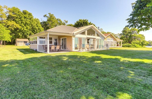 Put-in-Bay Cottage | Middle Bass Island Cottage w/Grills & Fire Pit