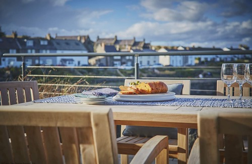 Craster Cottage | Middlerigg - a family friendly that sleeps 6 guests in 3 bedrooms
