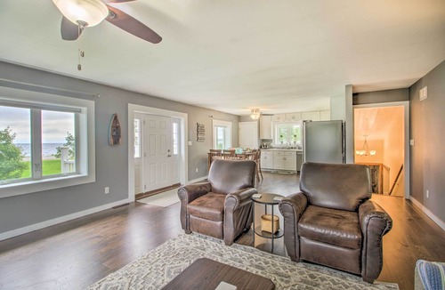 Garrison House | Mille Lacs Lake Home! Fishing Dock, Game-room, Amazing yard, Kayaks to enjoy!