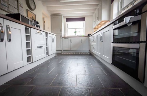 Chop Gate House | Millfield Cottage – Moors Retreat with Garden Views