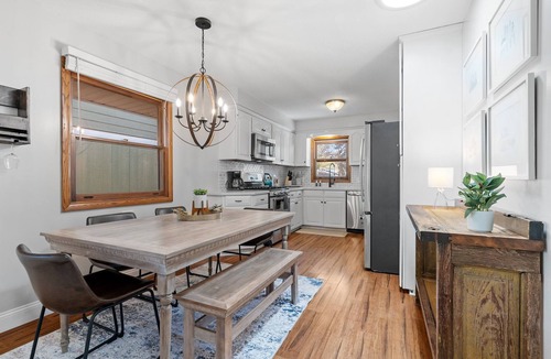 Robbinsdale House | MINNeSTAY* Crystal Lake Clubhouse Modern | Family