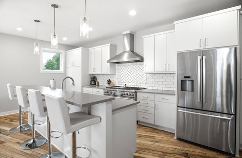Mound House | MINNeSTAY* Lakefront Luxury