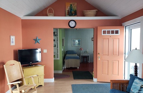 Old Orchard Beach Cabin | Minute From the Beach, Mile to the Pier