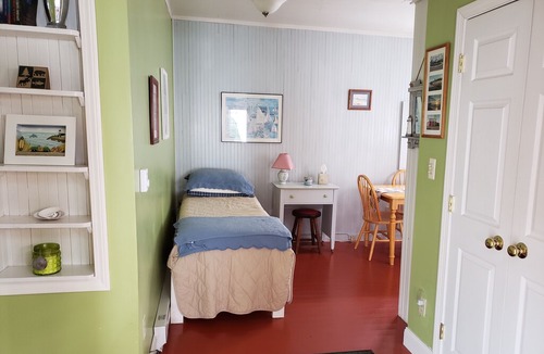 Old Orchard Beach Cabin | Minute From the Beach, Mile to the Pier