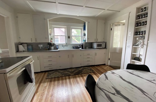 Waterville Apartment | Minutes to Colby