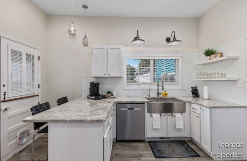 Nims House | Minutes to Lake MI, Fenced Yard & Pets Welcome!
