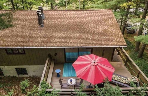 Holiday Hills House | Minutes to the best in Traverse City!