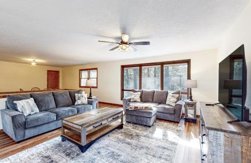 Eagle River House | Mitchell Point Cottage