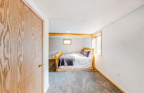 Lac du Flambeau House | Mitten Lake Retreat
