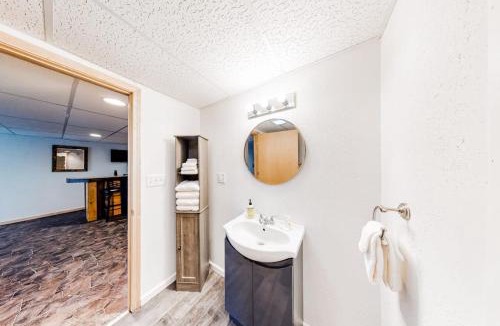 Lac du Flambeau House | Mitten Lake Retreat
