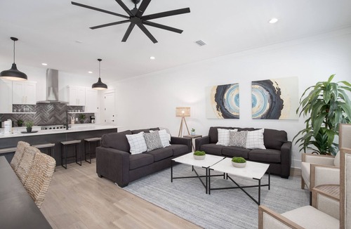 Treetop House | Mockingbird by AvantStay | Modern Design Minutes from the Beach