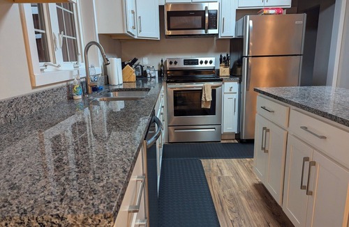 Brunswick Apartment | Modern 1-bedroom apartment in beautiful Brunswick, Maine