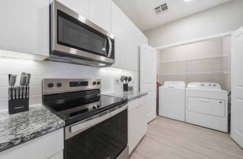 Owasso Apartment | Modern 2-Bed/2-Bath Apartment in Owasso, OK