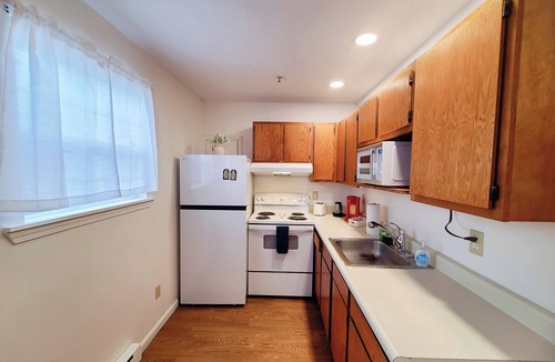 Downtown Apartment | Modern 2BR APT near University & Downtown