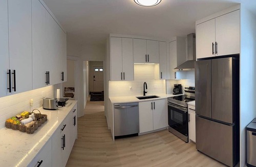 Revere House | Modern 2BR Getaway Near Revere Beach