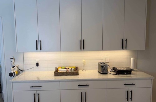 Revere House | Modern 2BR Getaway Near Revere Beach