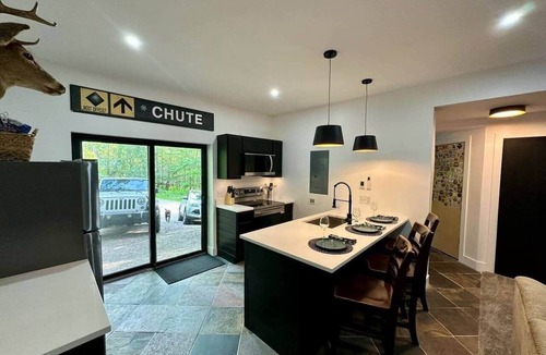 Harbor Springs House | Modern 2BR Retreat in Harbor Springs MI