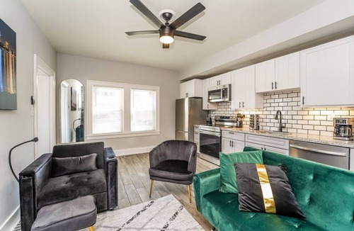 Cleveland Apartment | Modern 3 Bedroom Retreat Near Downtown, I-90 & Lake Erie