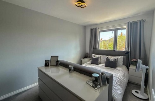 Heaton Apartment | Modern 3BR House with Garden Near City Centre and free Parking