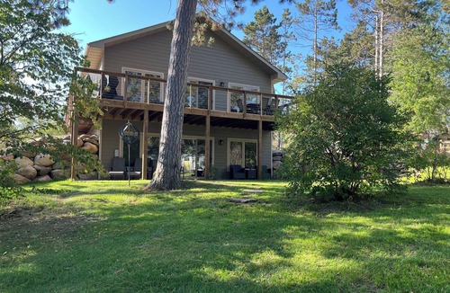 Park Rapids House | Modern 4BR Long Lake Home: Private Sauna, Heated Garage & Dock