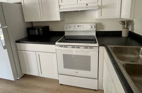 Mansfield Apartment | Modern apartment! Close to IH71!