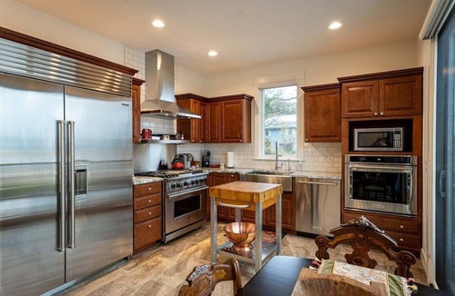 Grand Haven House | Modern Apartment directly across from Lake Michigan