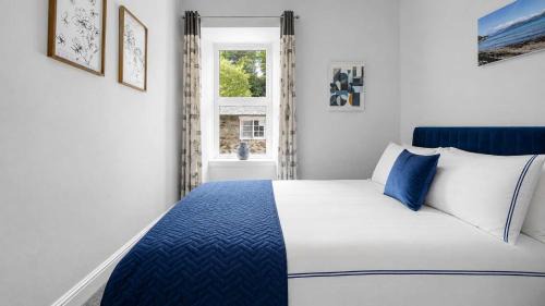 Rothesay Apartment | Modern Apartment with Garden