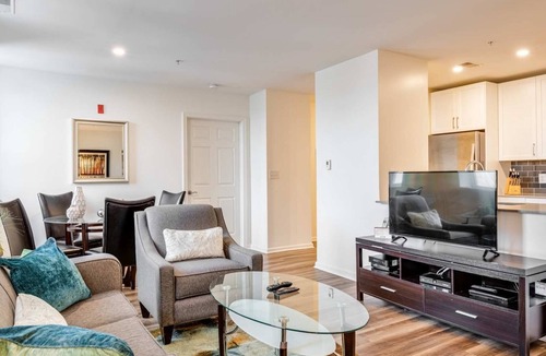 North Waltham Apartment | Modern Apt Close to Downtown ALH-12242