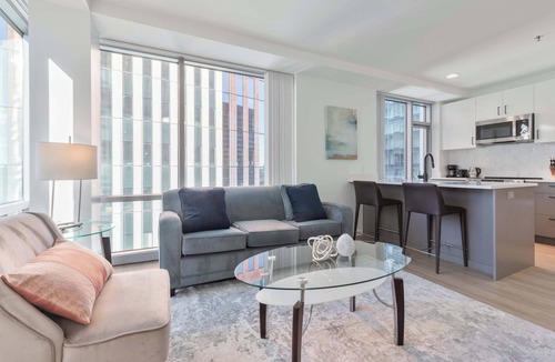 East Cambridge Apartment | Modern Apt - Easy Transit Access