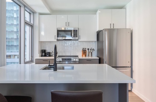 East Cambridge Apartment | Modern Apt - Easy Transit Access