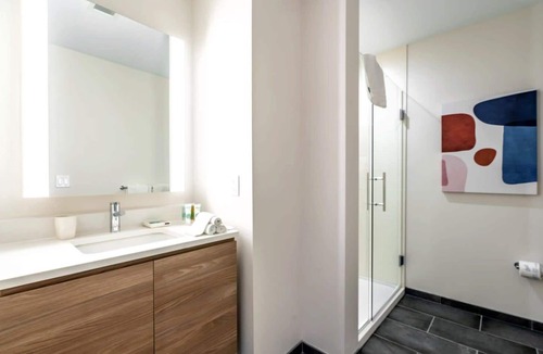 Seaport District Apartment | Modern Apt In Seaport 2 Min. Walk Downtown