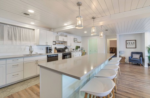 Detroit Lakes Apartment | Modern Apt on Detroit Lake w/Dock Access!