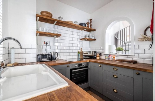 Exeter Apartment | Modern, central flat with character features