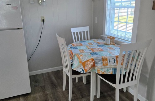 Dennis Port Cottage | Modern, Charming 1-bedroom cottage with ductless AC in Dennisport