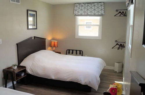Green Bay House | Modern & Clean with Awesome Lambeau View! 1218