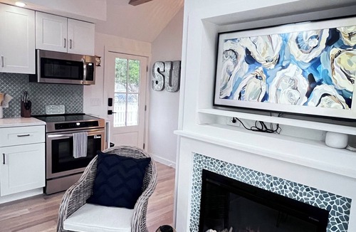 Dennis Port Cottage | Modern & Coastal Cape Cottage + 200 Steps to the Beach! New in 2025!
