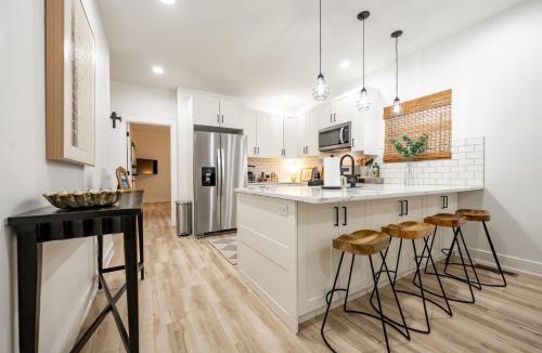 Indianapolis House | Modern Cottage - Near State Fairgrounds - Backyard - Family Friendly